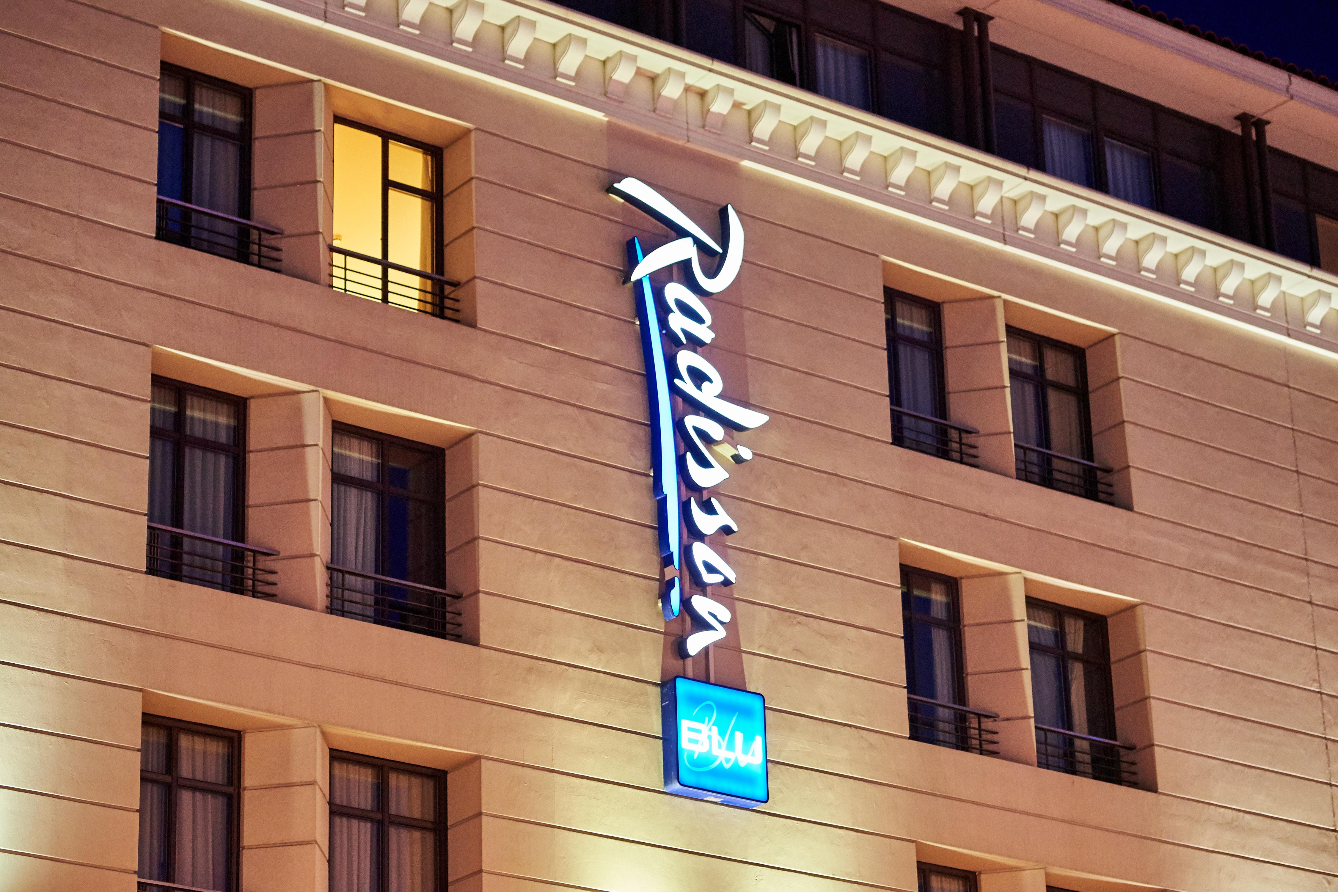 Radisson Blu Hotel Marseille Vieux Port Exterior photo