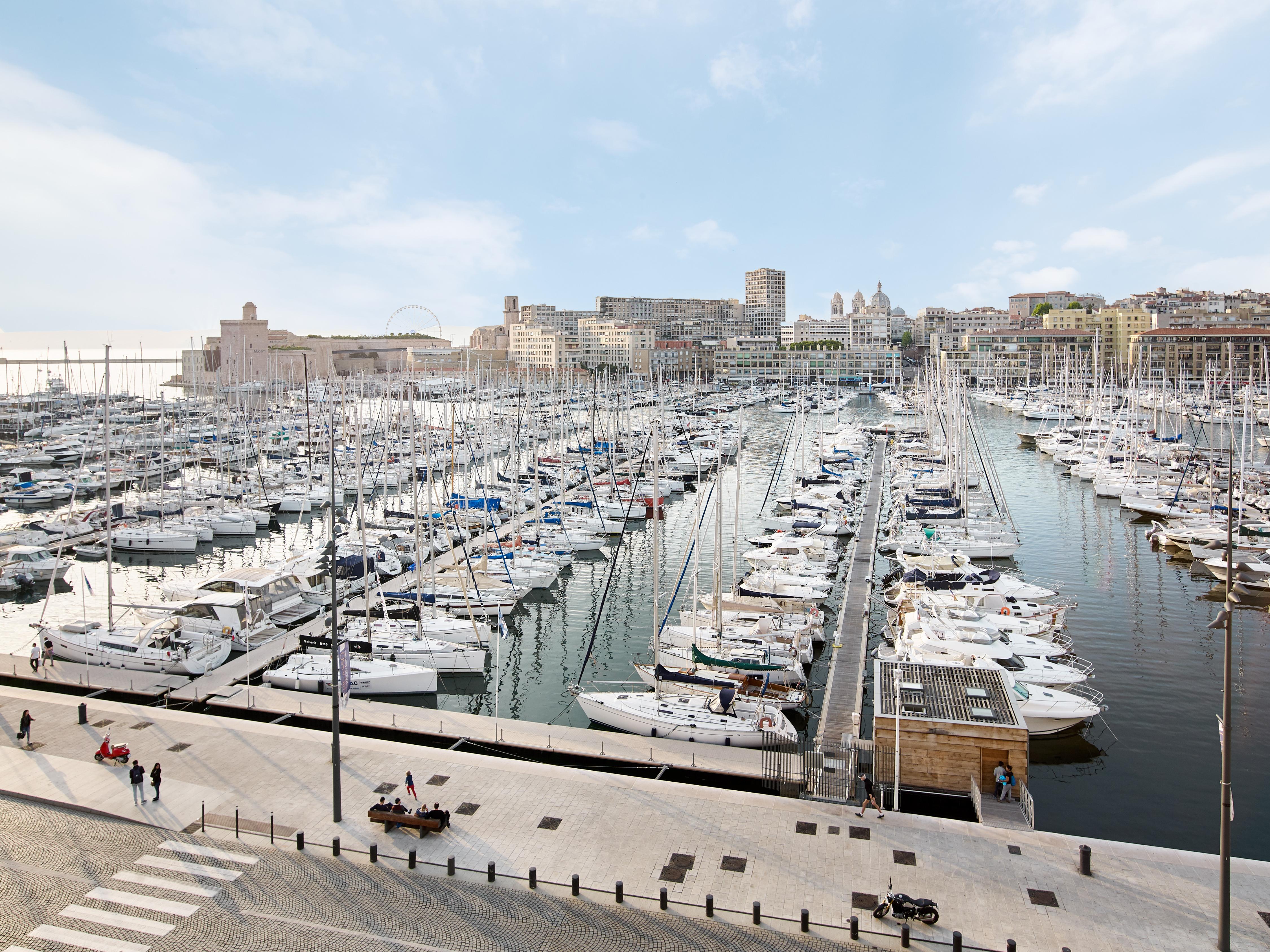 Radisson Blu Hotel Marseille Vieux Port Exterior photo