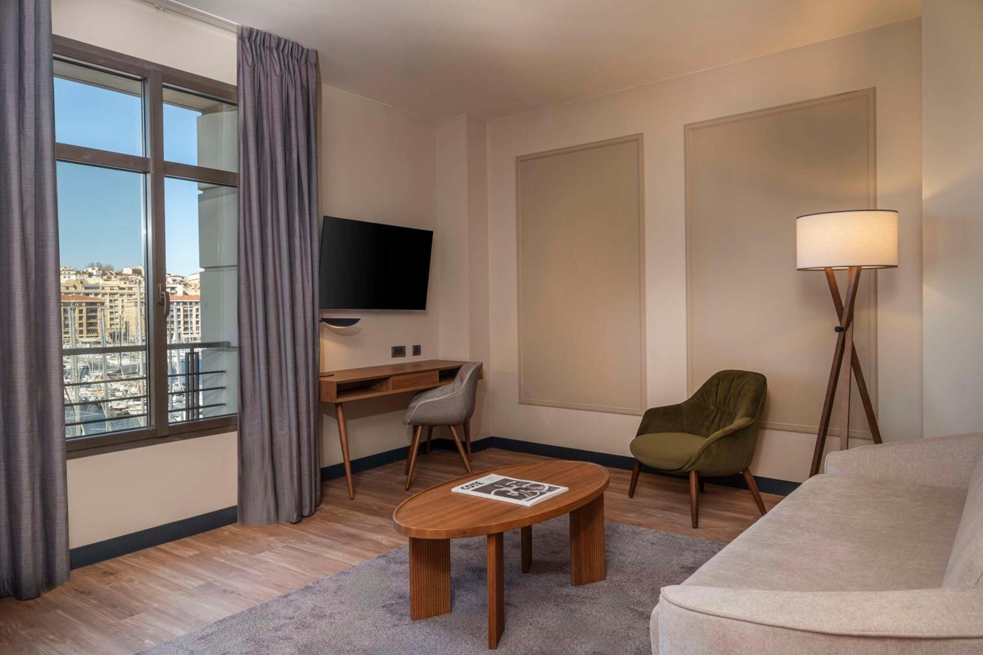 Radisson Blu Hotel Marseille Vieux Port Exterior photo