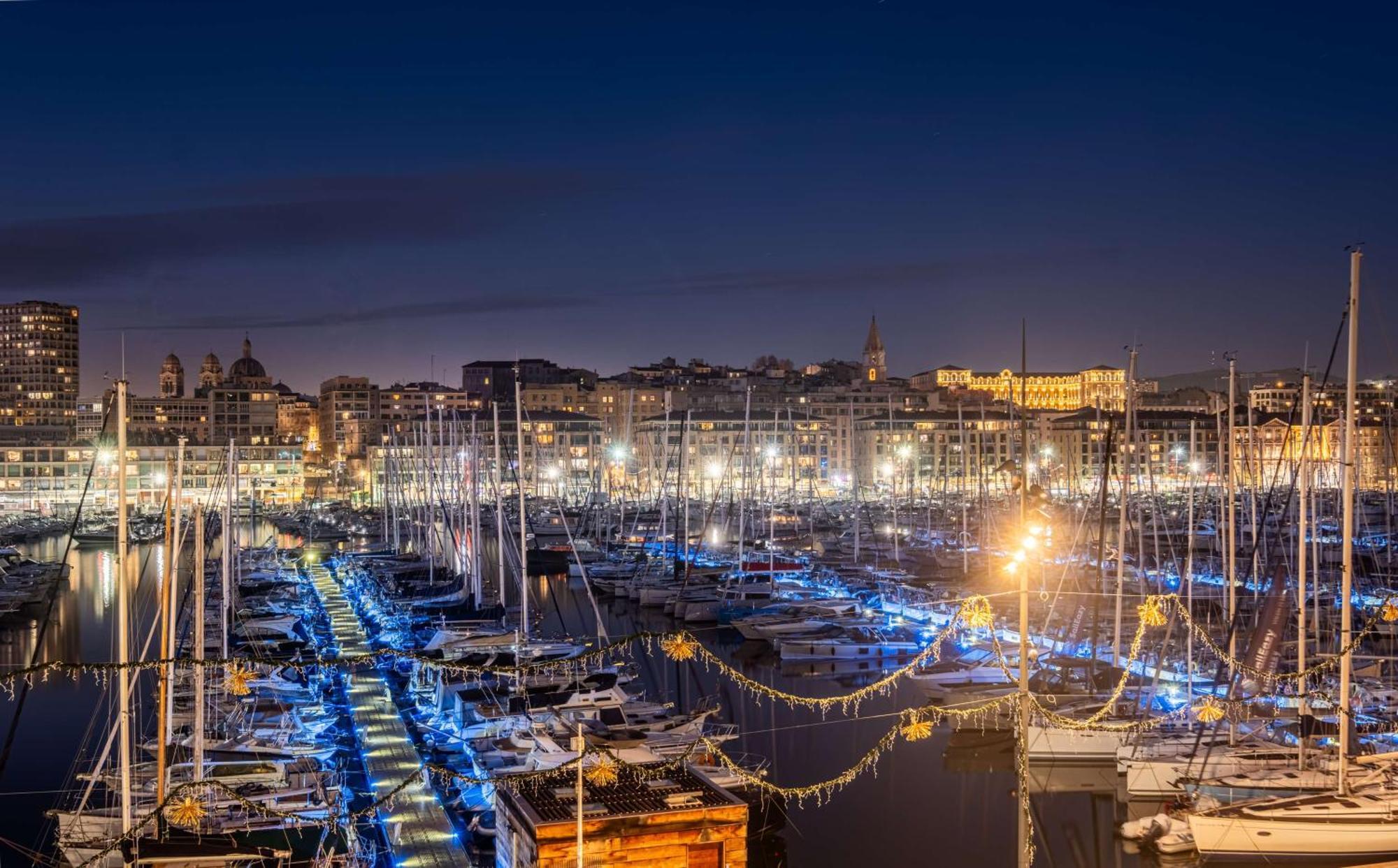Radisson Blu Hotel Marseille Vieux Port Exterior photo
