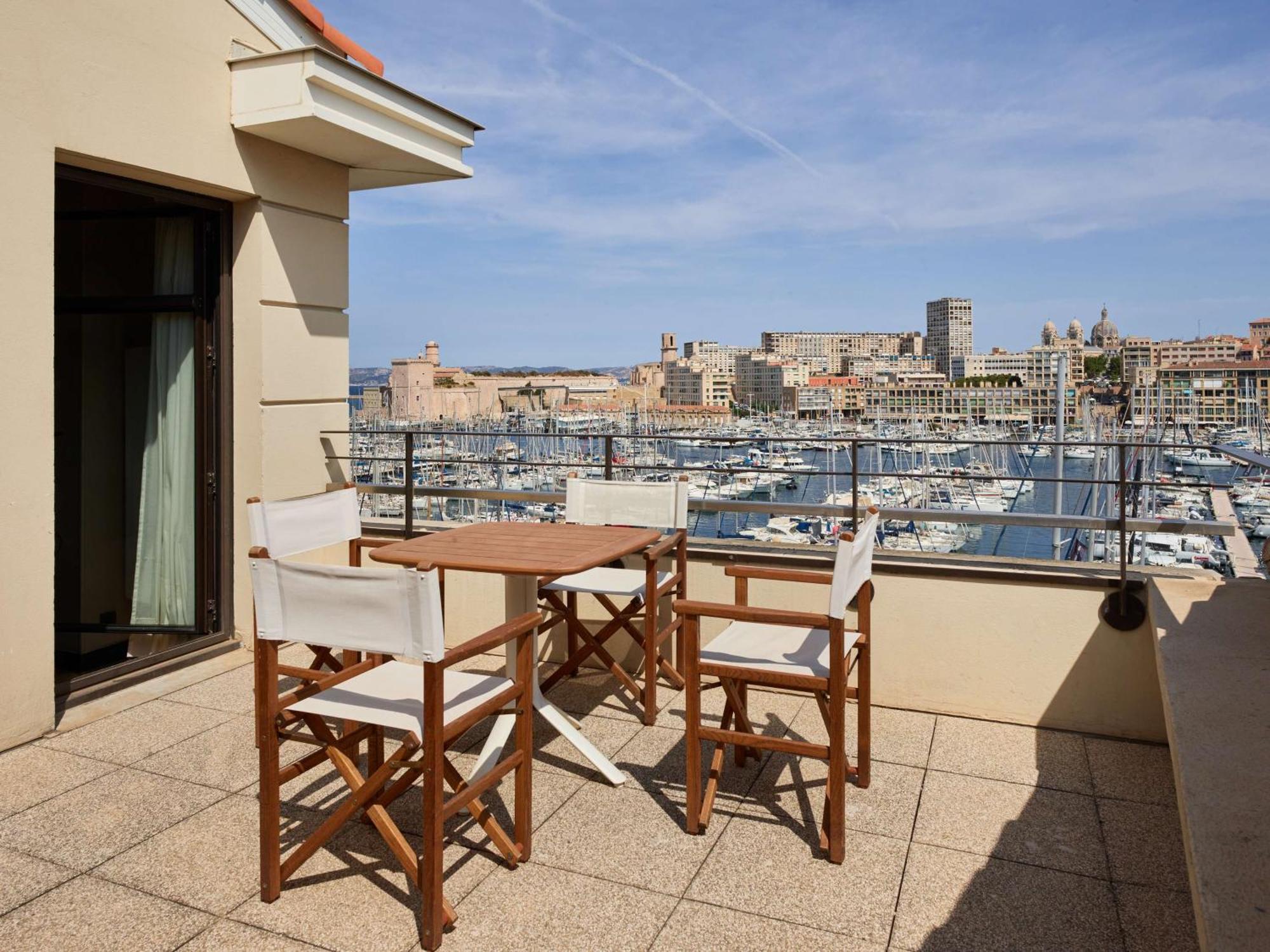 Radisson Blu Hotel Marseille Vieux Port Exterior photo